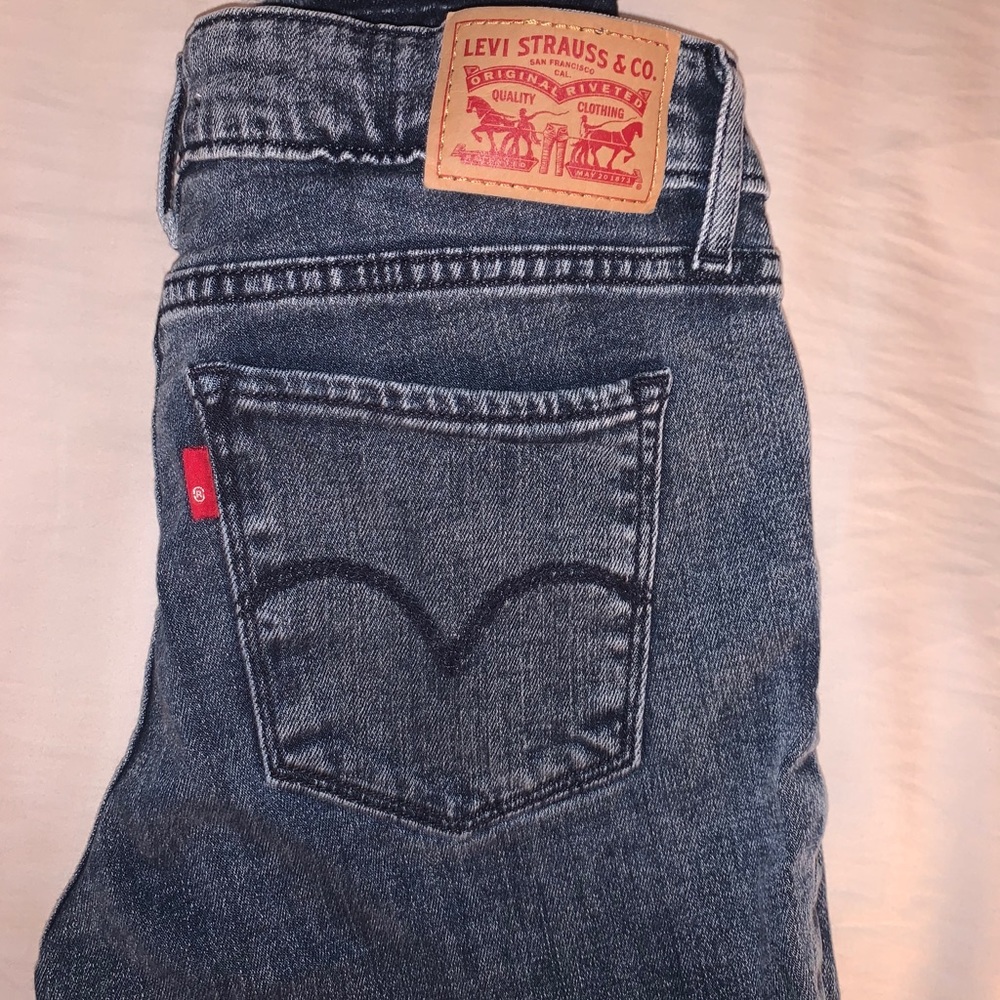 Levi 711 Skinny Jeans